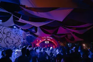 thumb-classic club-1